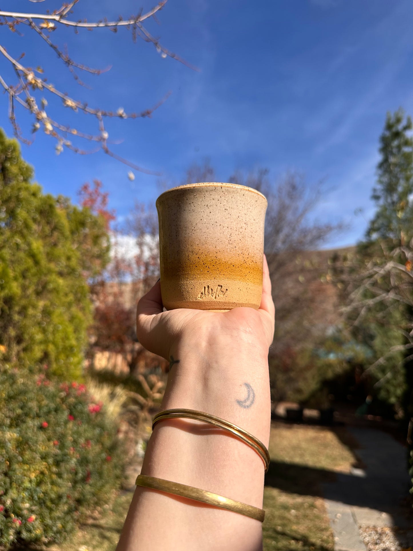 Sand Handcrafted Stoneware Candle .:.